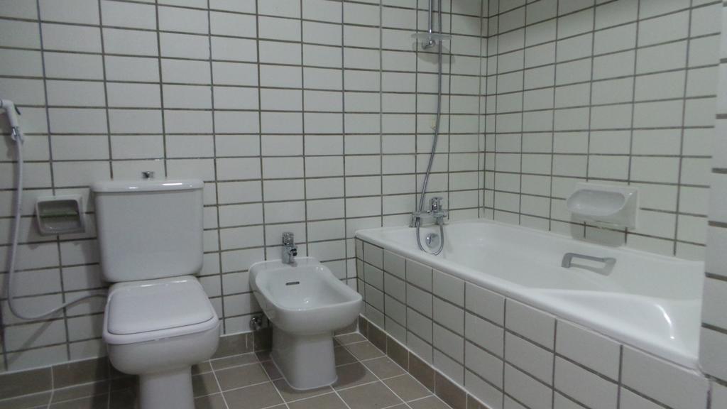 Ferienwohnung Al Hamra Plaza Manama Zimmer foto