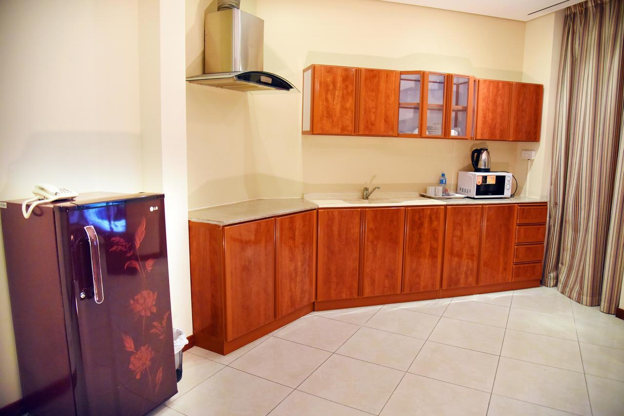 Ferienwohnung Al Hamra Plaza Manama Zimmer foto