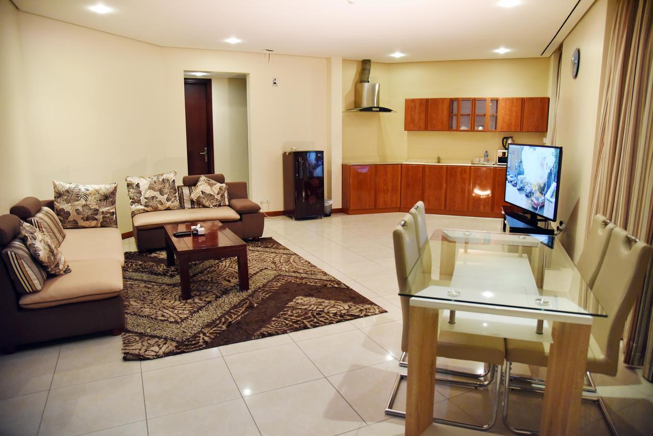Ferienwohnung Al Hamra Plaza Manama Zimmer foto