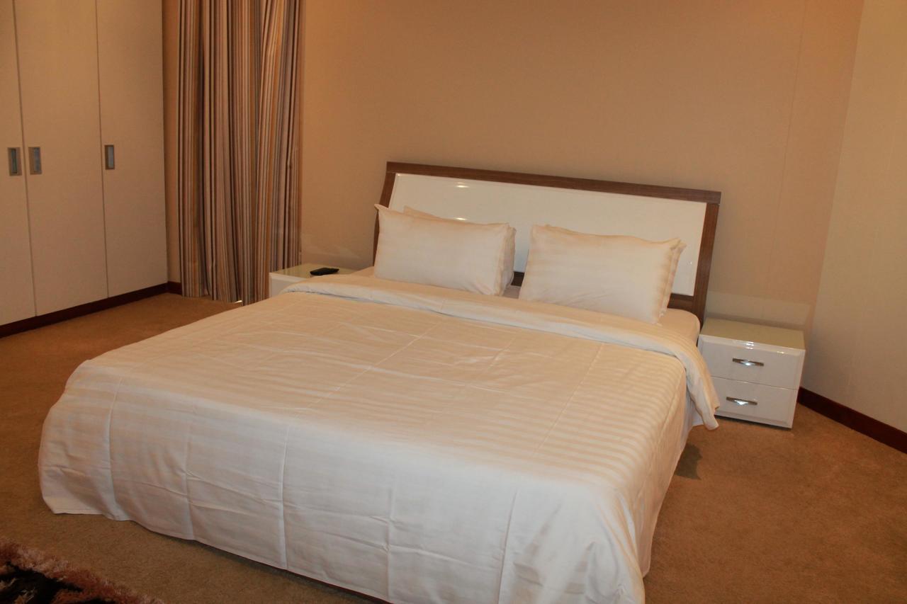 Ferienwohnung Al Hamra Plaza Manama Zimmer foto