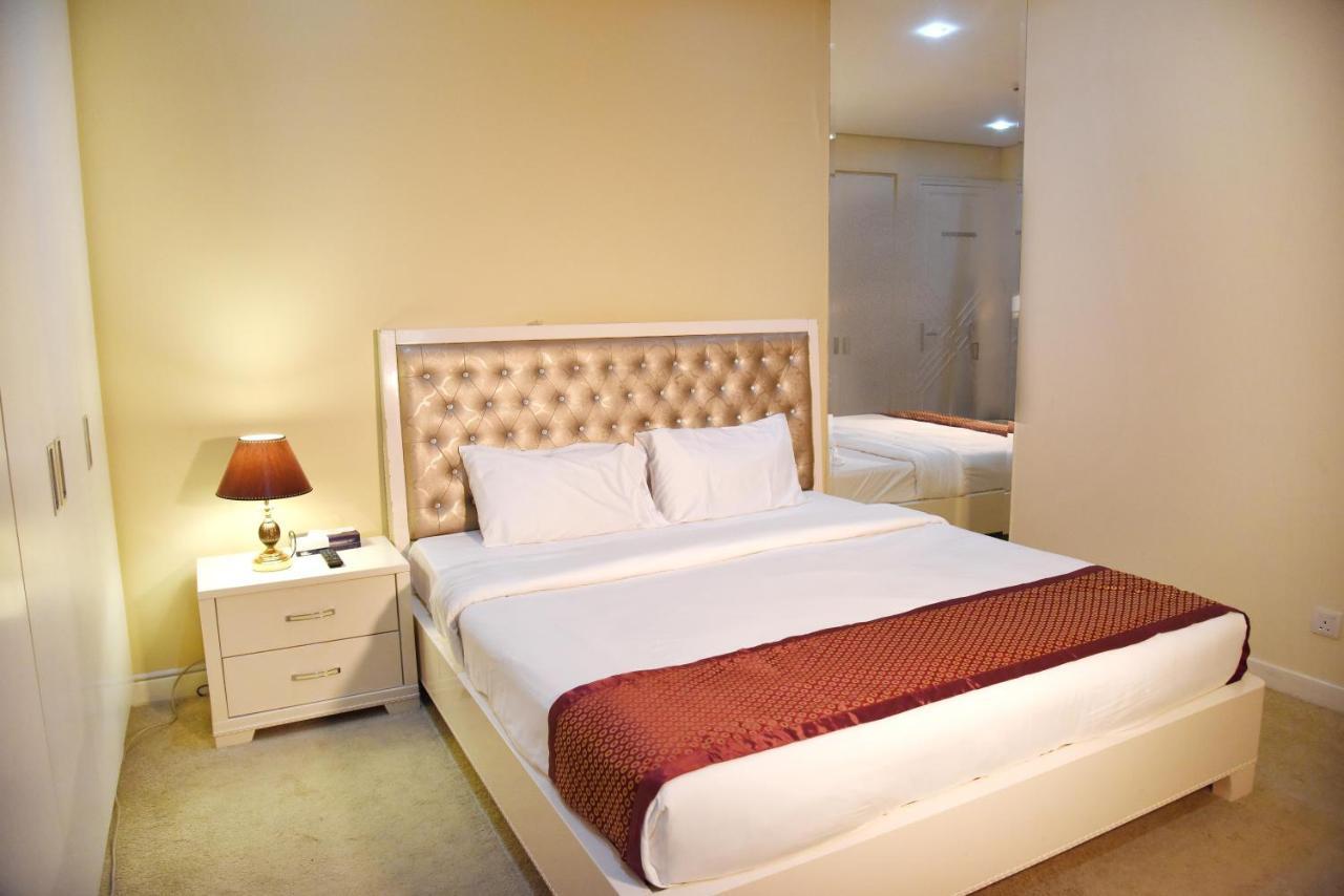 Ferienwohnung Al Hamra Plaza Manama Zimmer foto